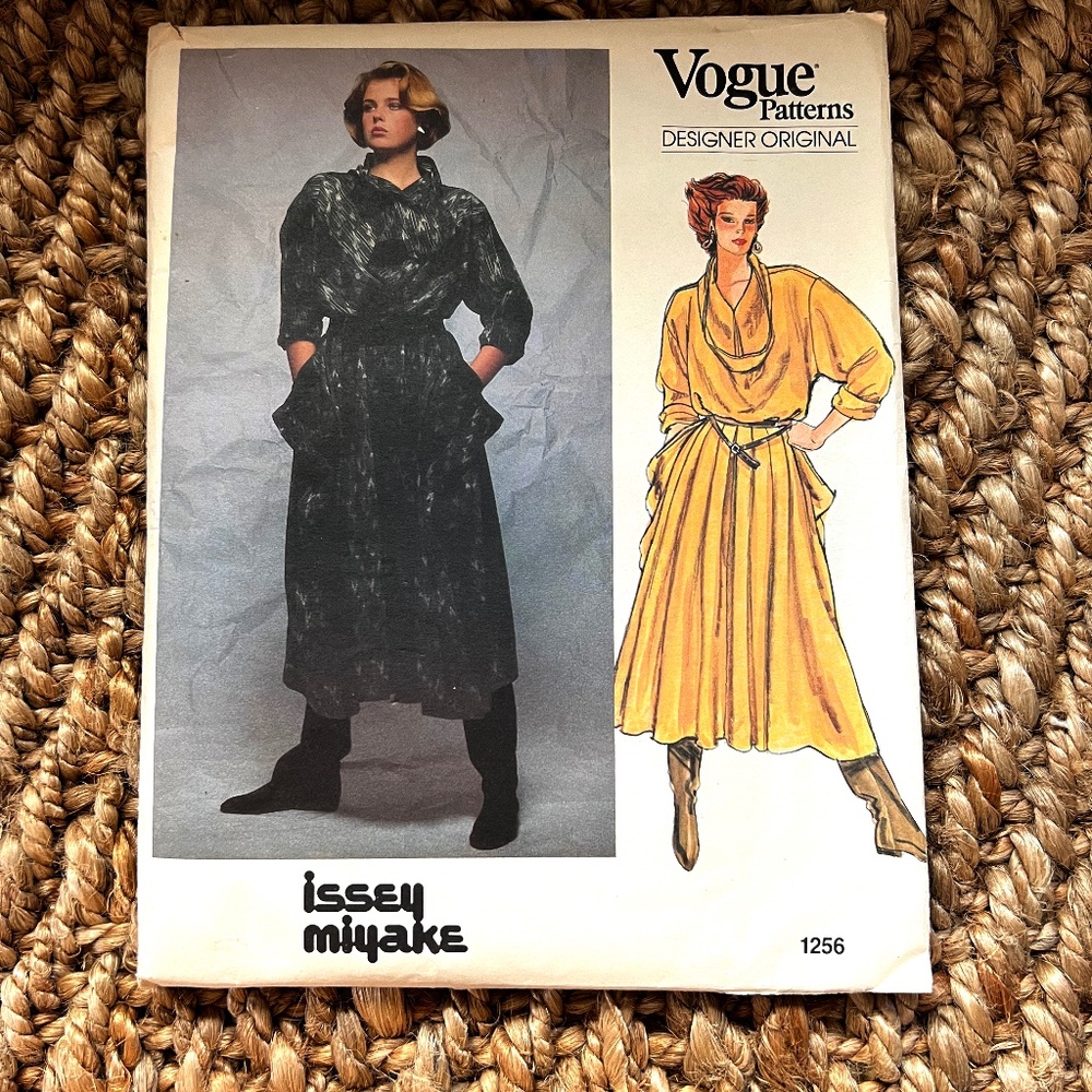 Issie Myiaki Pattern 1643 Asymetrical dress